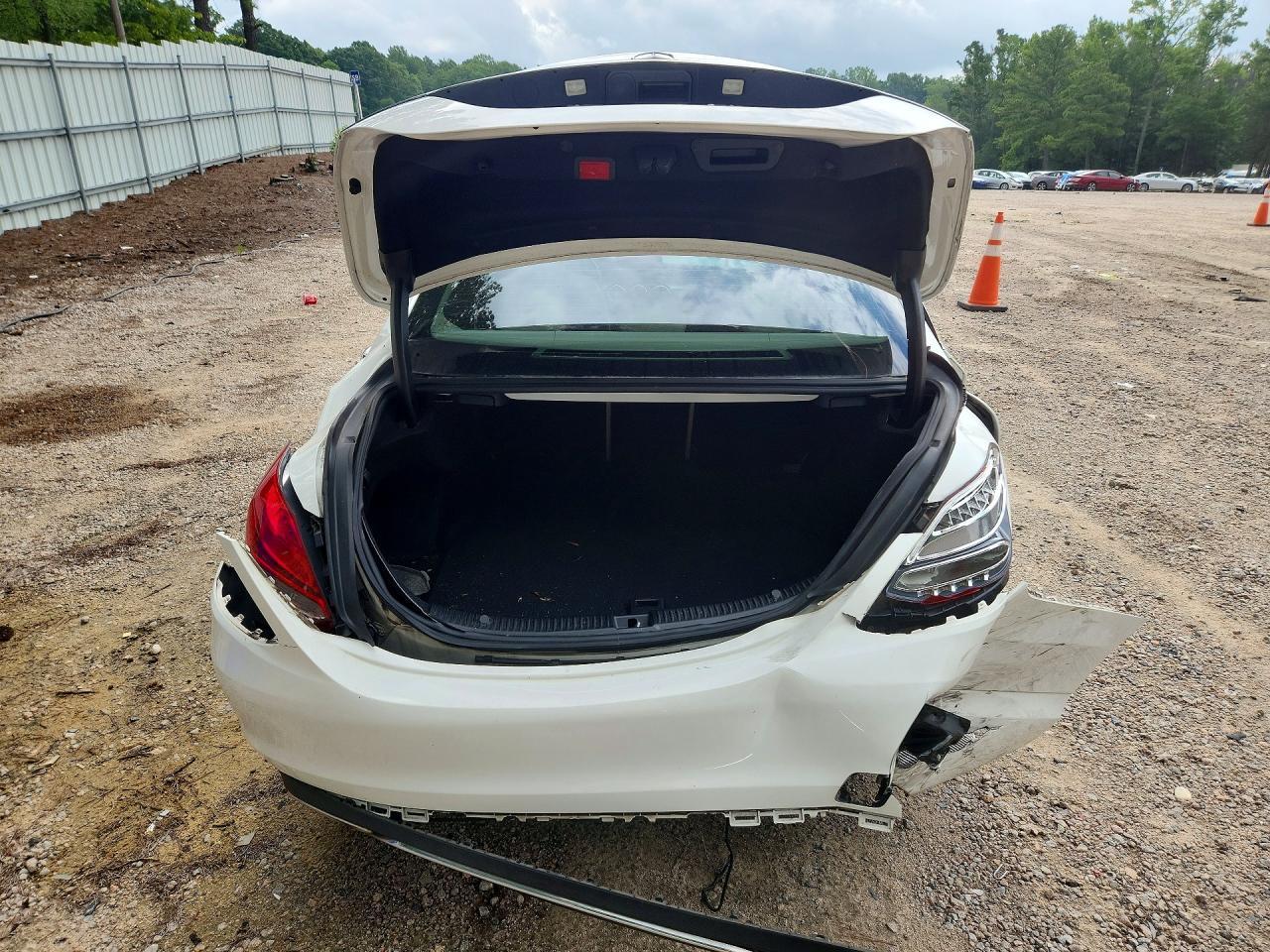 2017 Mercedes-Benz C 300 4Matic - Фото 6