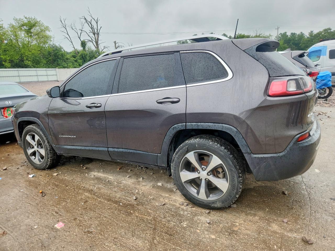 2019 Jeep Cherokee Limited - Image 2