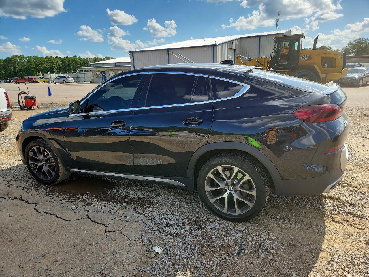 2022 BMW X6 xDrive40I - Фото 2