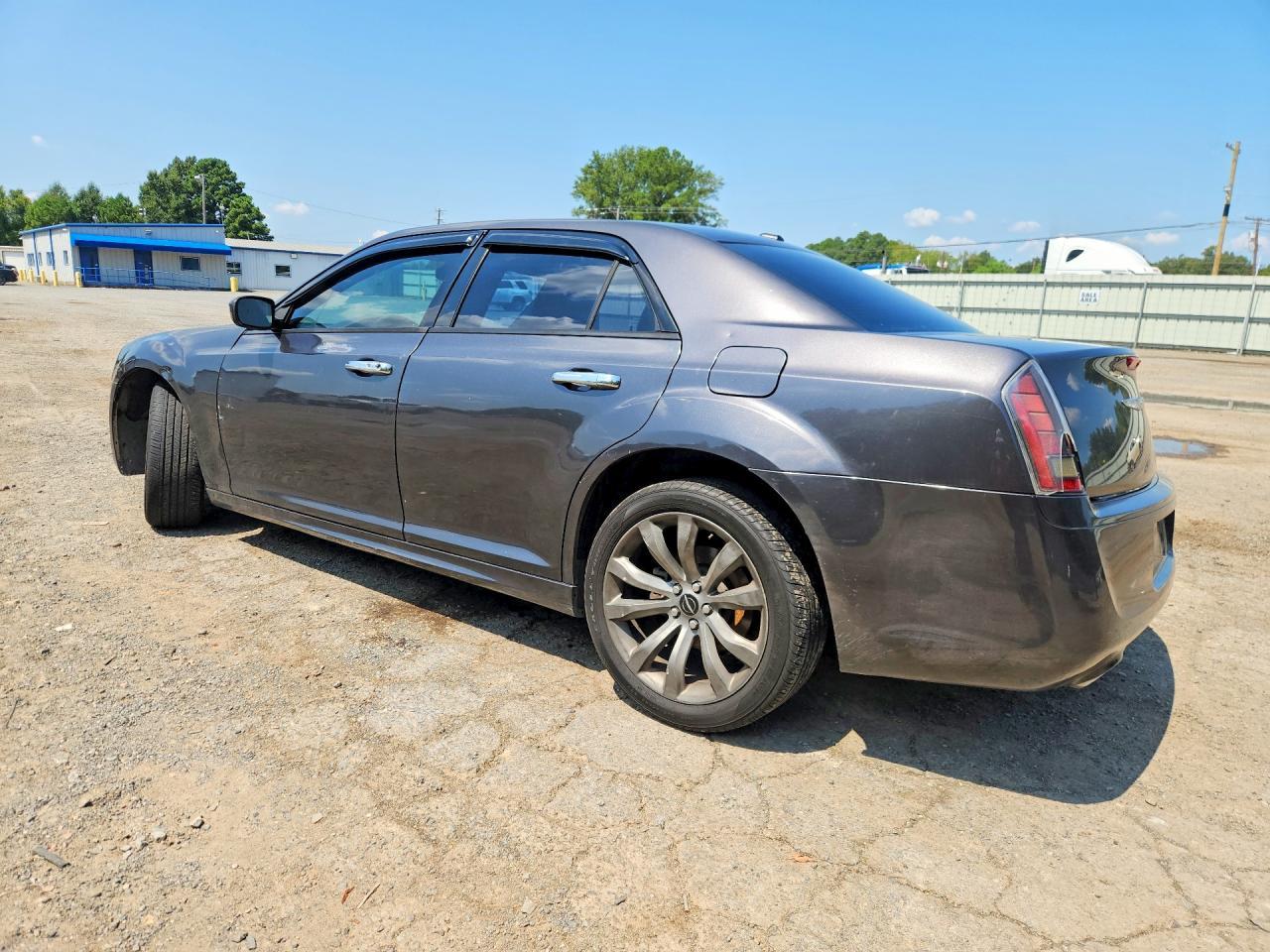 2014 Chrysler 300 S - Image 2