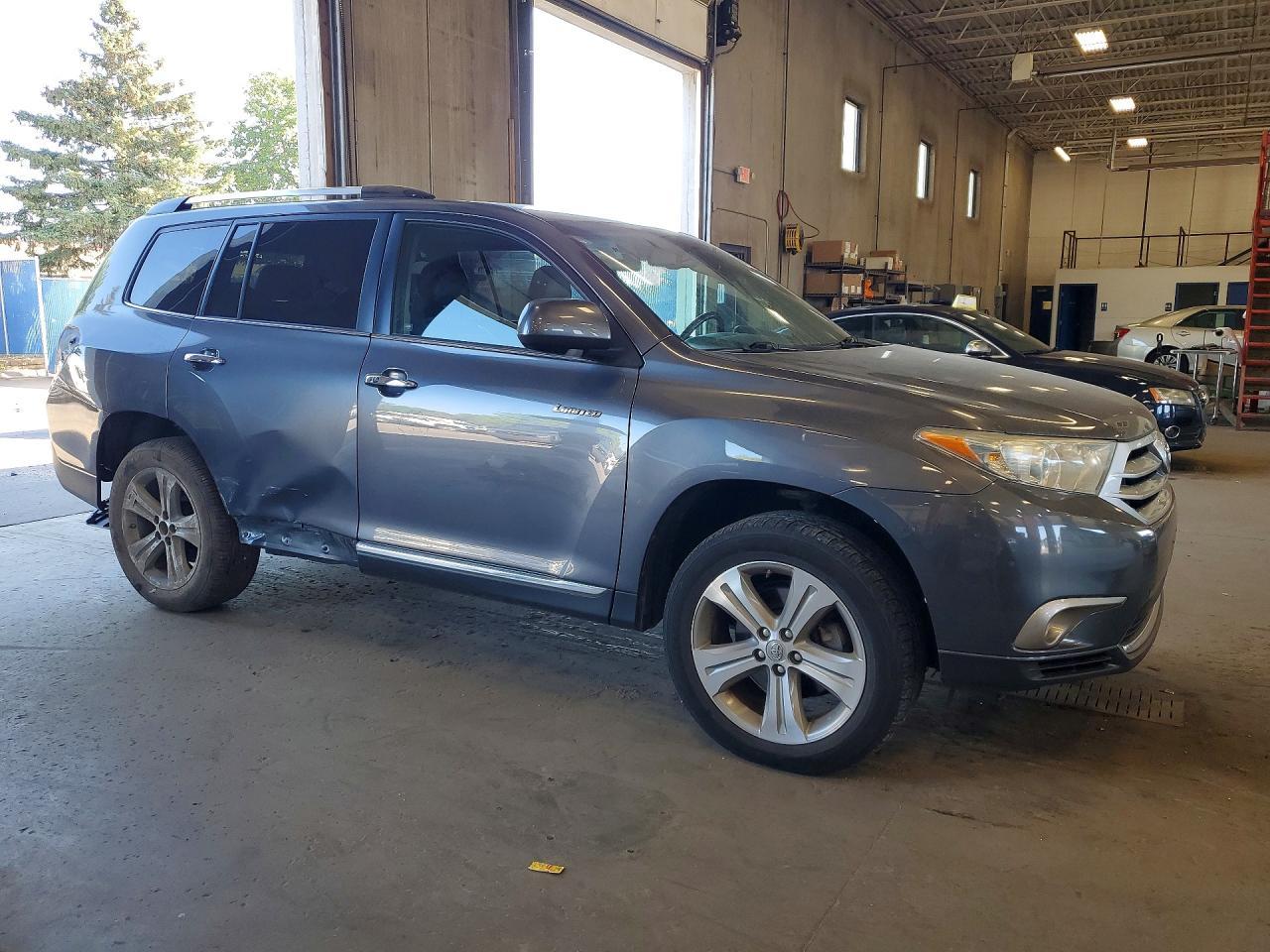 2013 Toyota Highlander Limited - Image 4