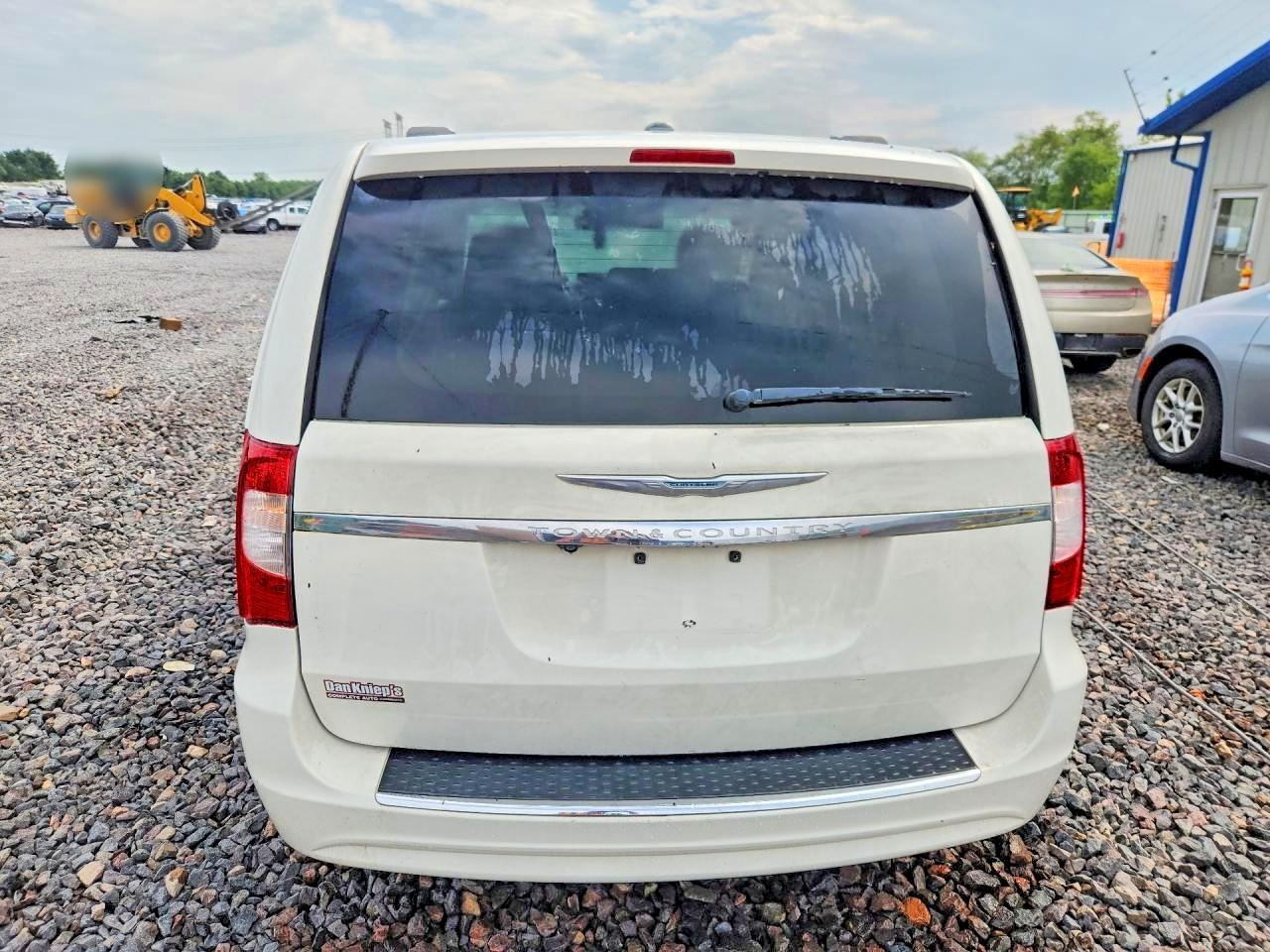 2012 Chrysler Town & Country Touring - Фото 6