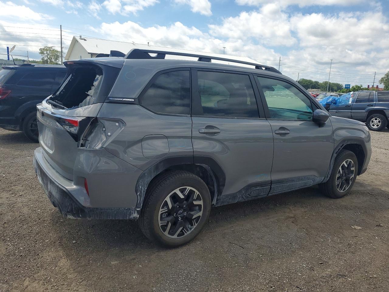2026 Subaru Forester Premium - Фото 3