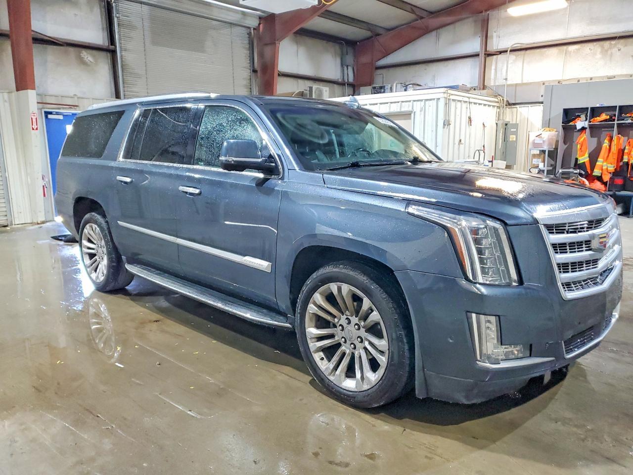 2019 Cadillac Escalade Esv Premium Luxury - Image 4
