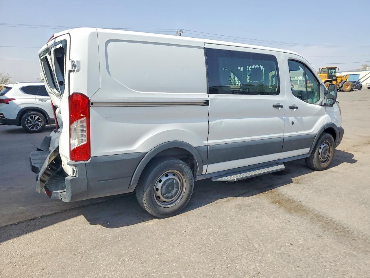 2018 Ford Transit T-150 - Фото 3