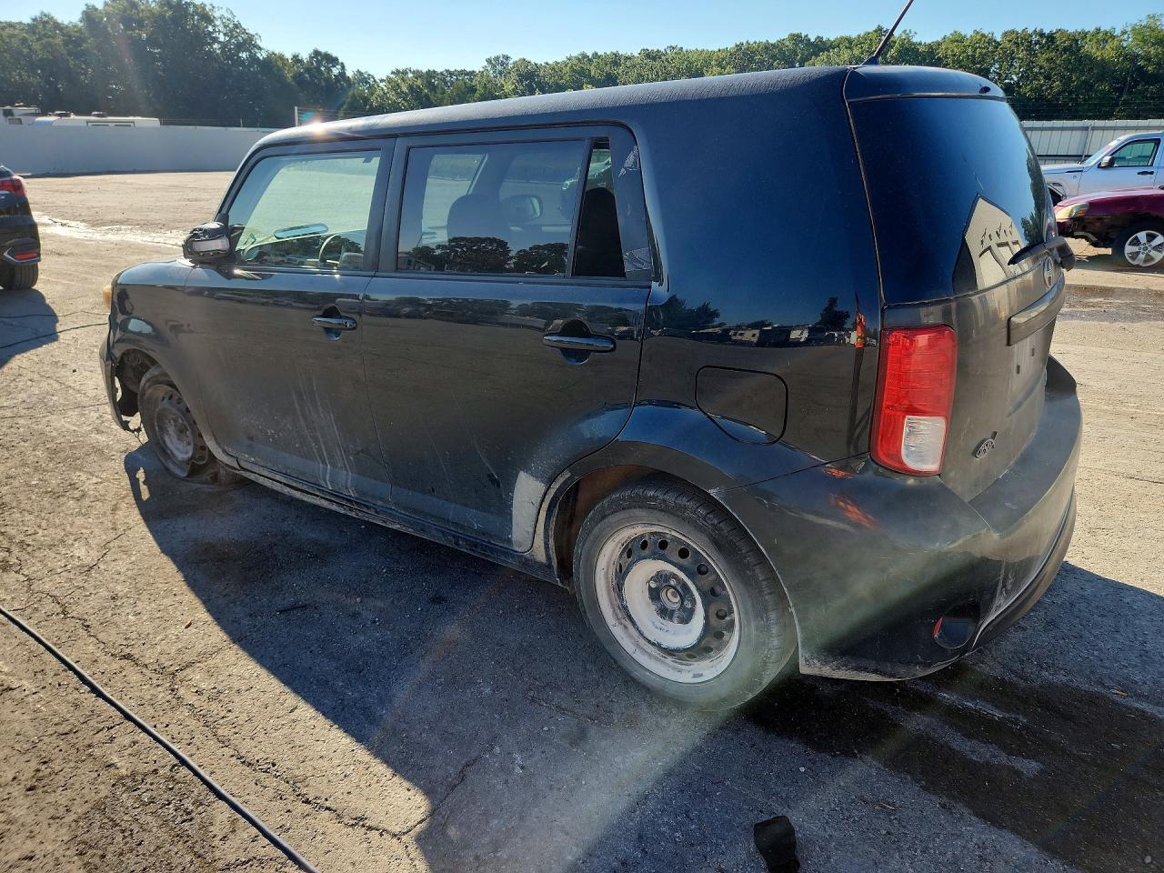 2014 Scion Xb Base - Фото 2
