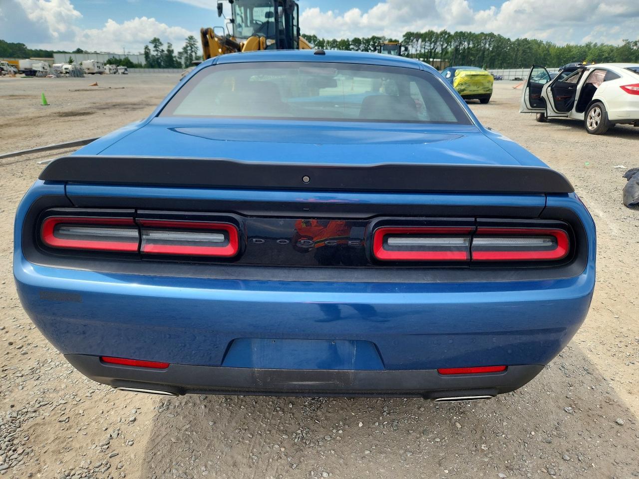 2022 Dodge Challenger Sxt - Фото 6