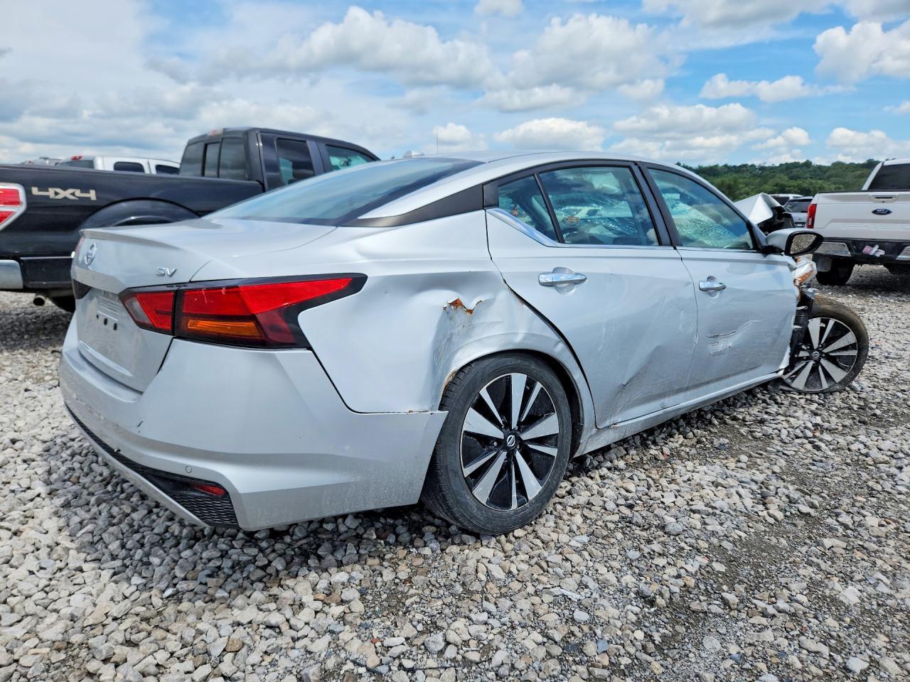 2021 Nissan Altima 2.5 Sv - Фото 3