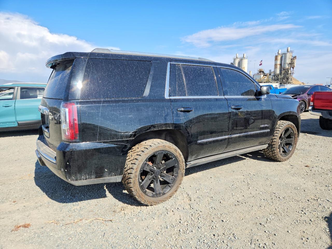 2018 GMC Yukon Denali - Фото 3