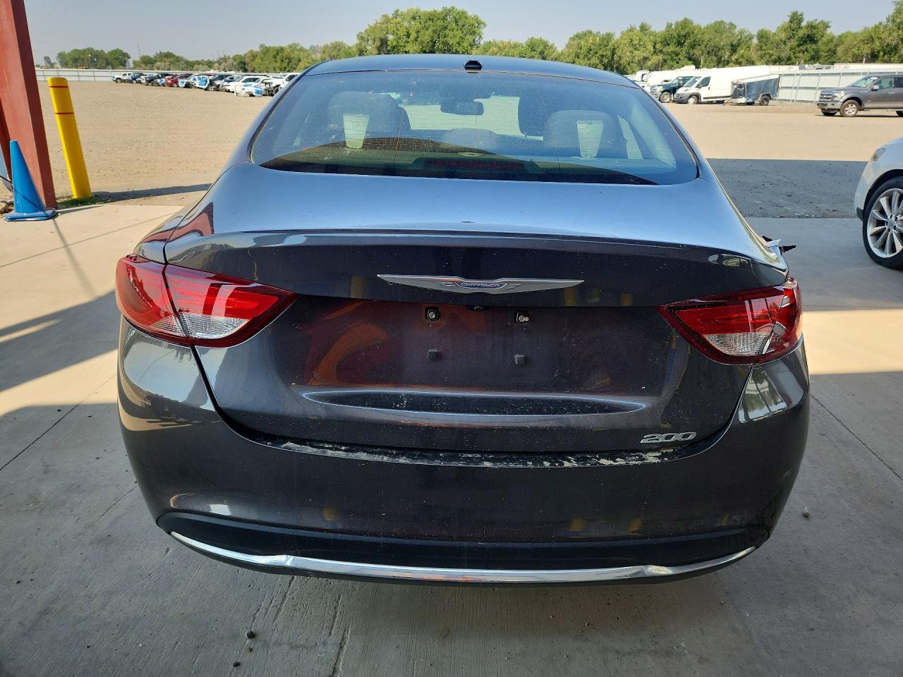 2015 Chrysler 200 Limited - Image 6