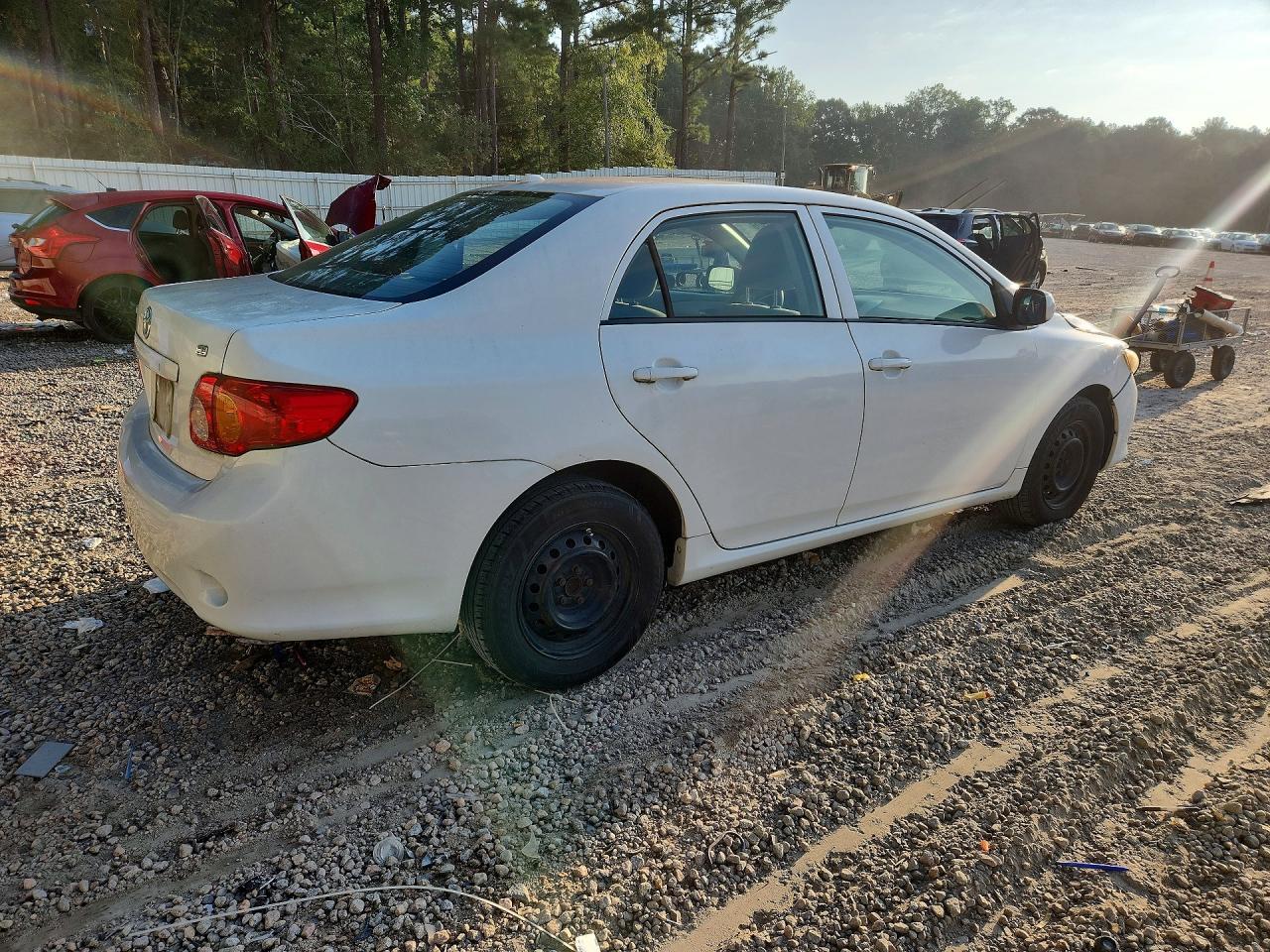 2010 Toyota Corolla Le - Фото 3