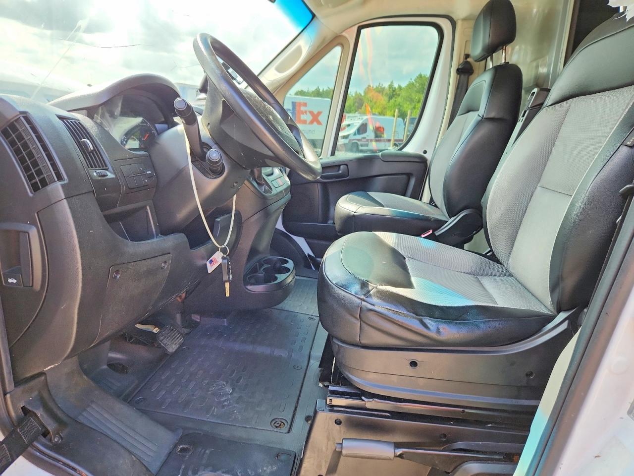 2021 Ram Promaster 2500 Delivery Van - Фото 7