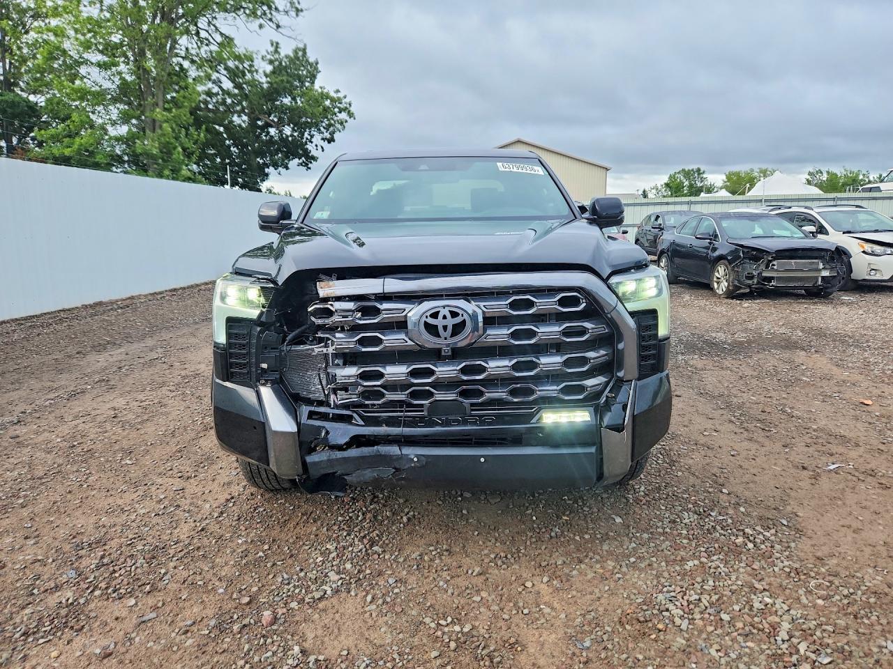 2024 Toyota Tundra Platinum - Image 5