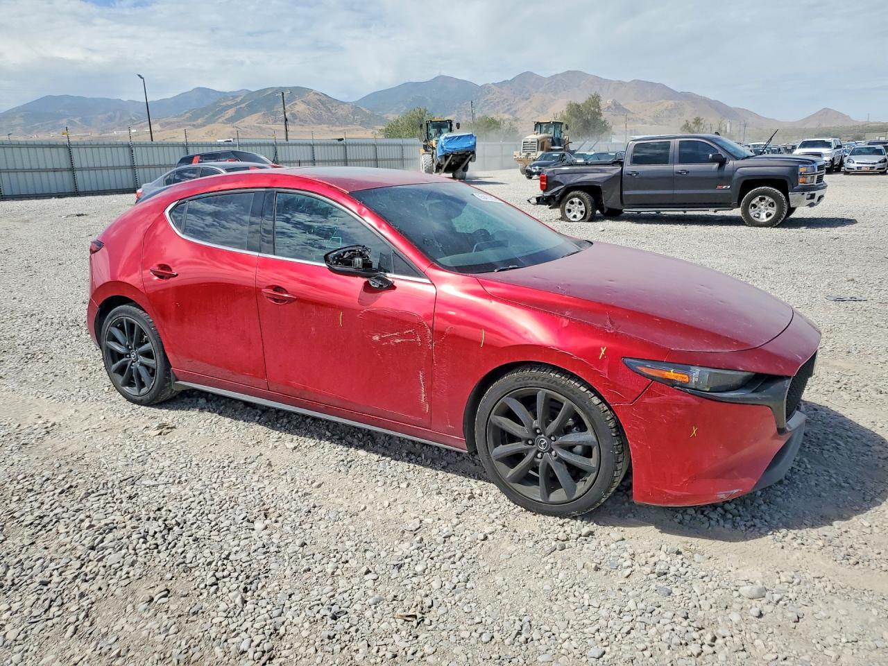 2019 Mazda 3 Premium - Image 4