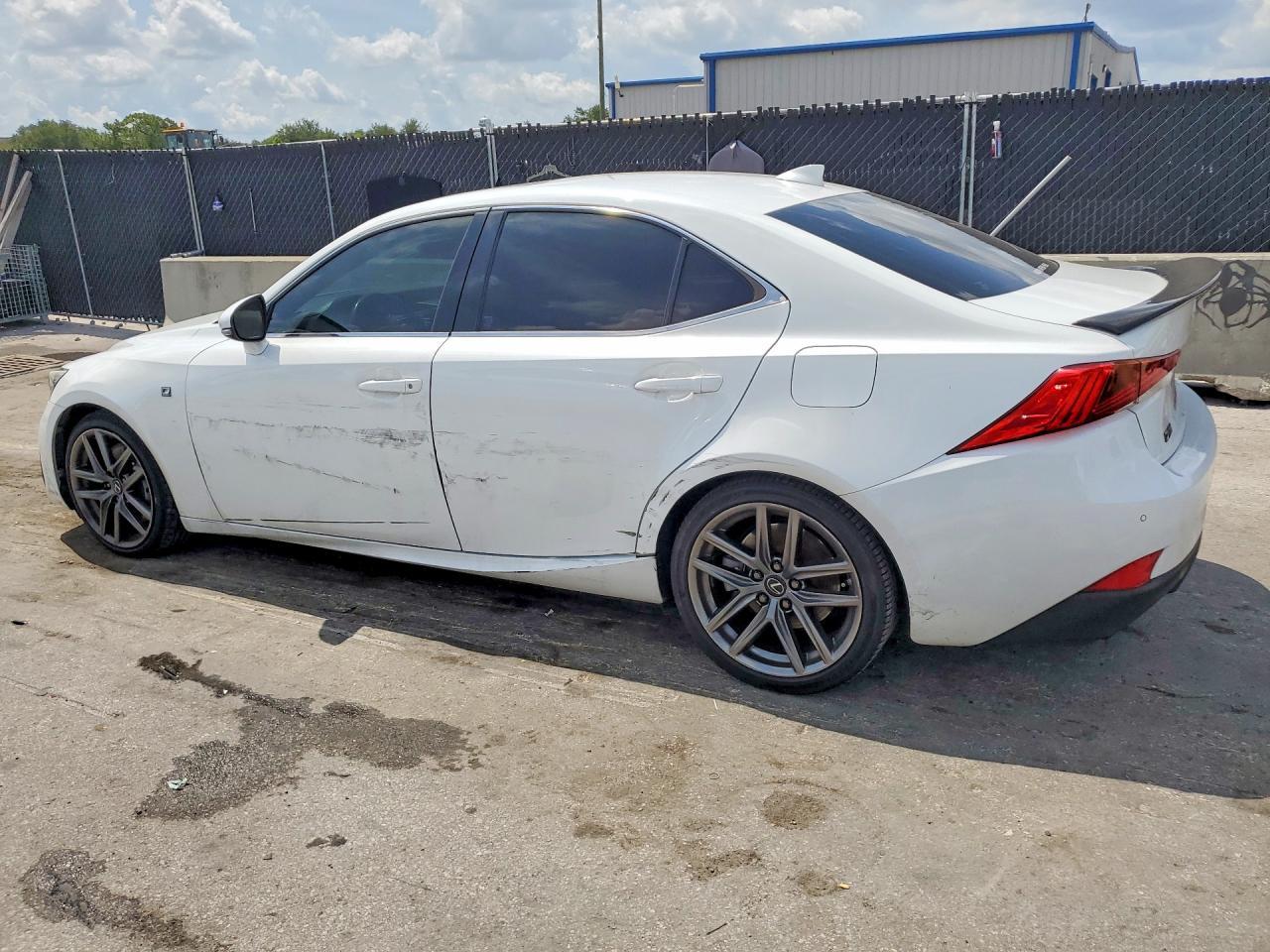 2019 Lexus Is 300 - Фото 2