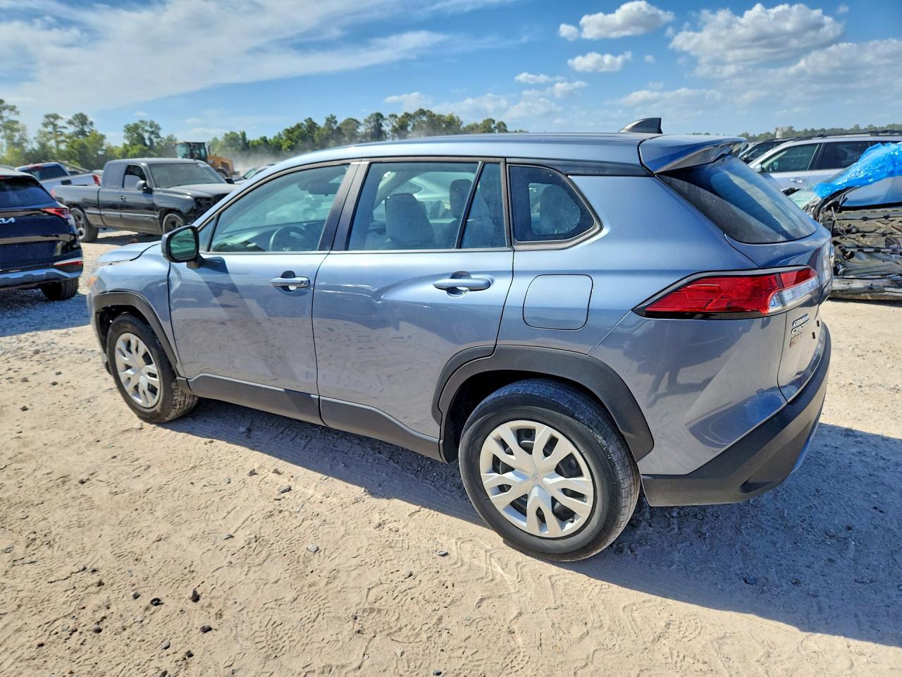 2024 Toyota Corolla Cross L - Image 2