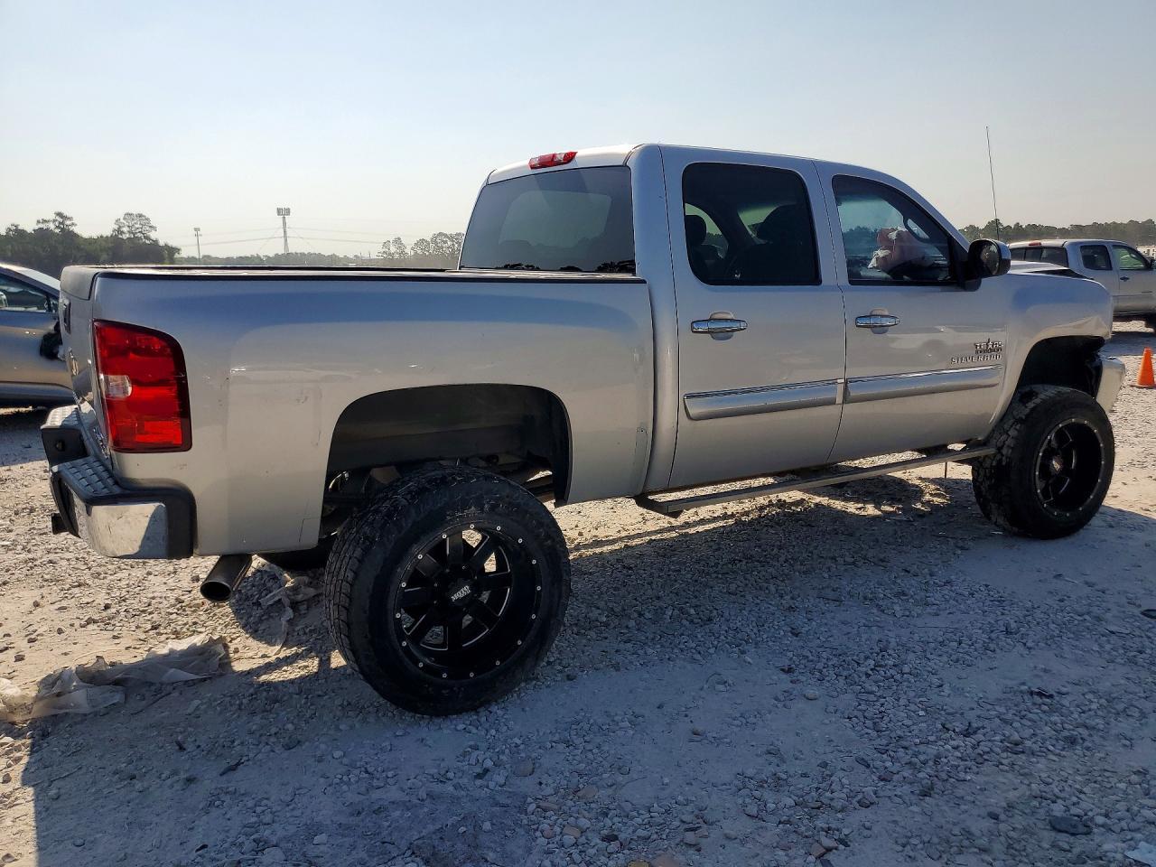 2011 Chevrolet Silverado C1500 Lt - Фото 3