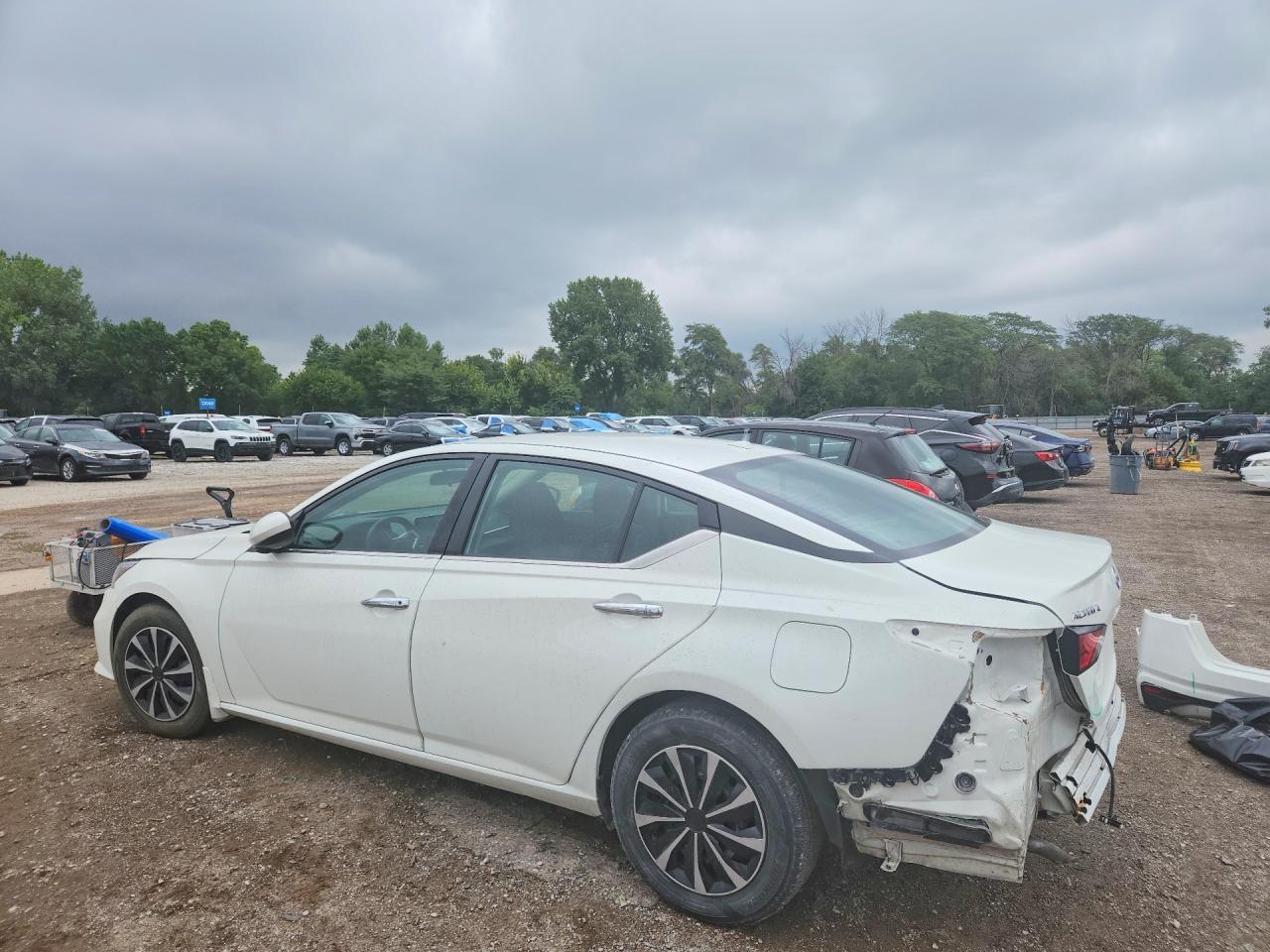 2019 Nissan Altima S - Фото 2