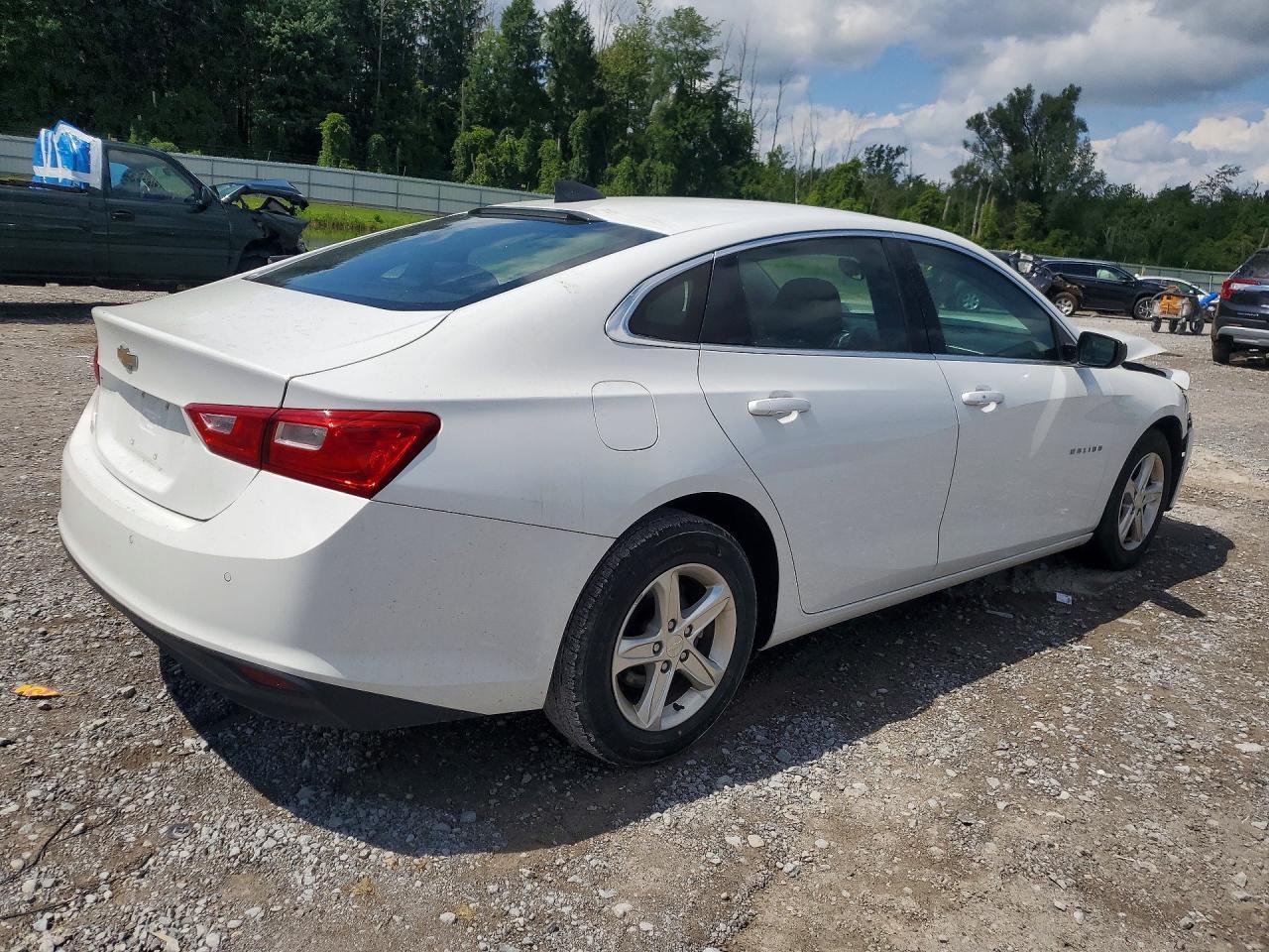 2021 Chevrolet Malibu Ls - Фото 3
