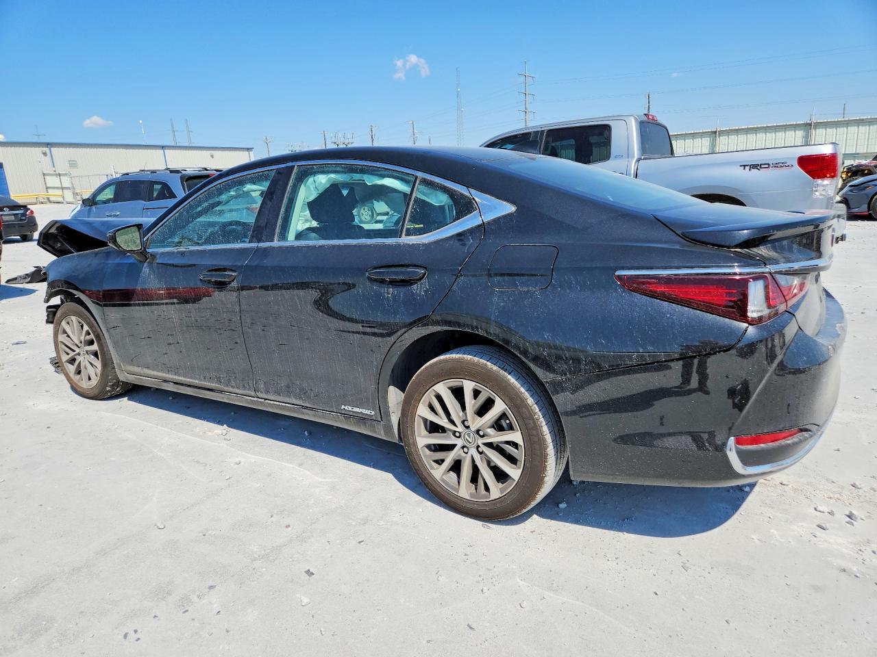 2022 Lexus Es 300H Base - Image 2
