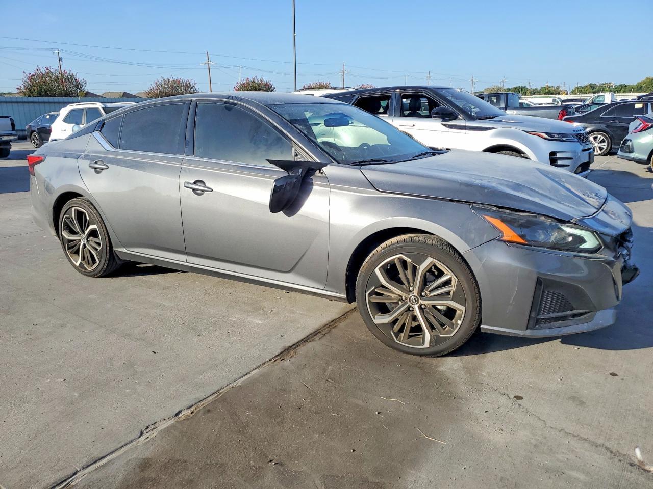 2025 Nissan Altima Sr - Фото 4