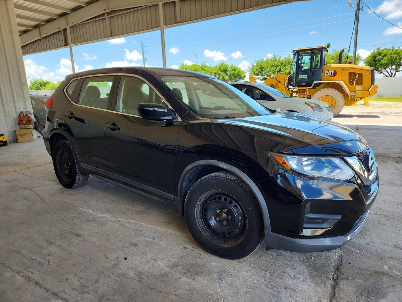 2017 Nissan Rogue S - Фото 4