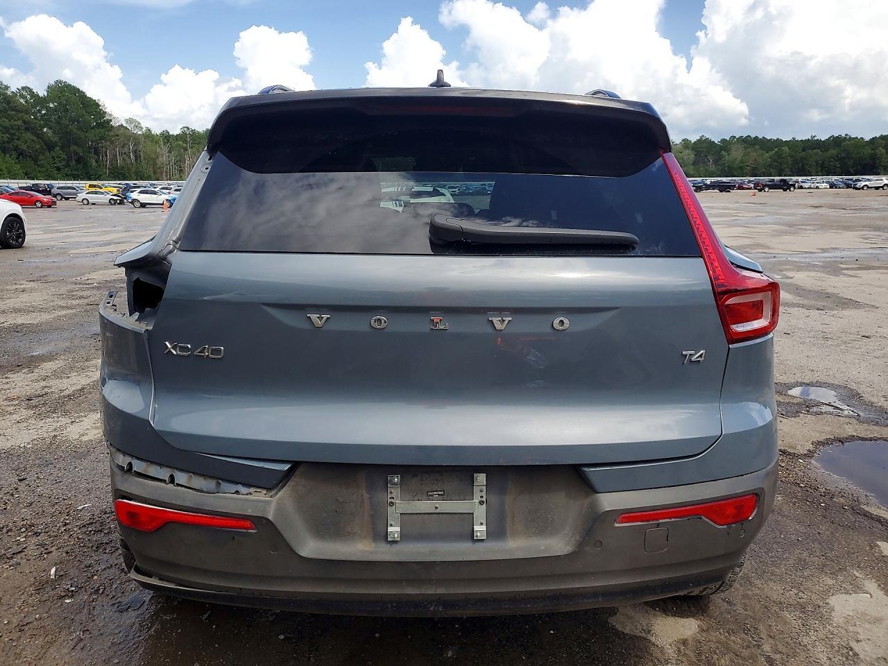 2022 Volvo Xc40 T4 R-Design - Фото 6