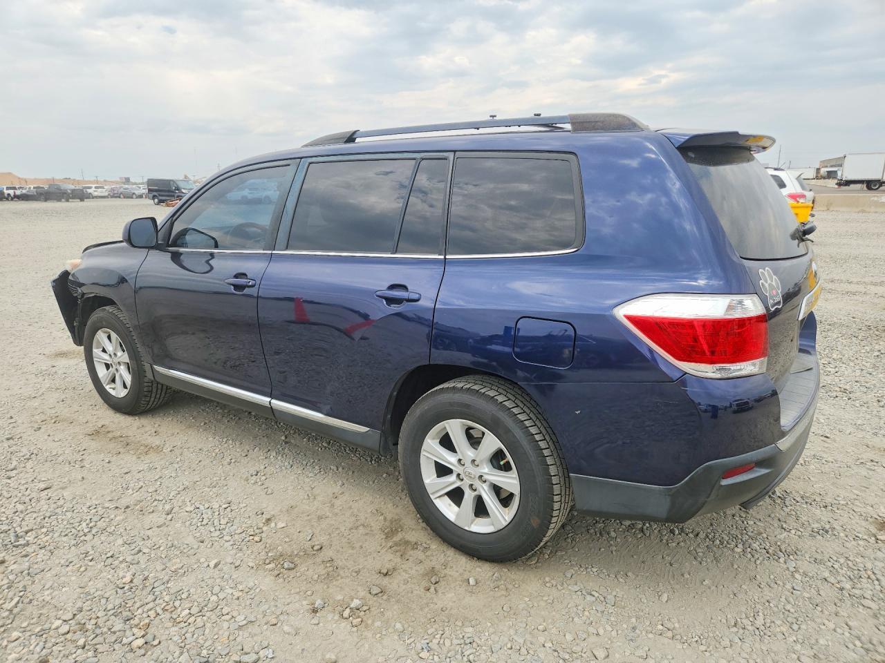 2011 Toyota Highlander Se - Image 2