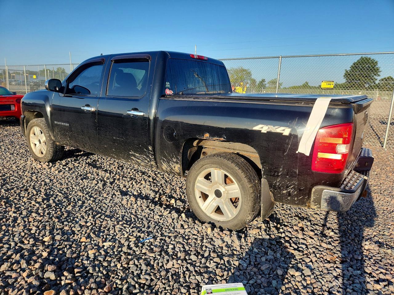 2011 Chevrolet Silverado K1500 Ltz - Image 2