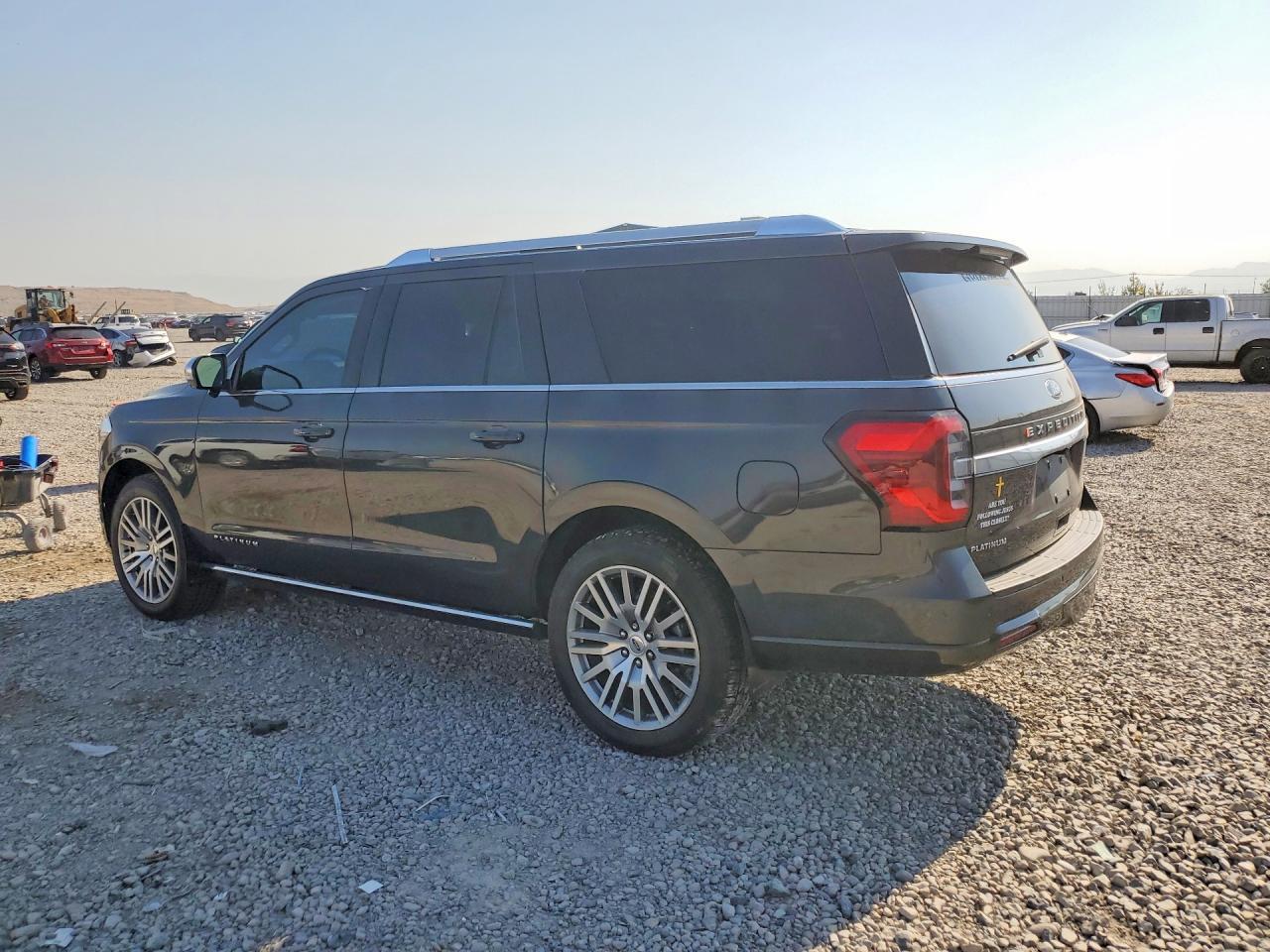2022 Ford Expedition Max Platinum - Image 2