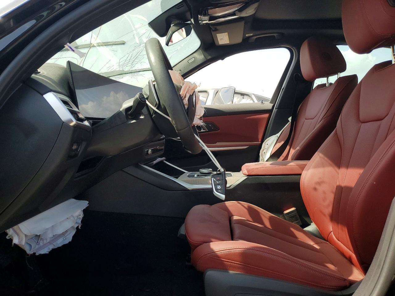 2025 BMW 330Xi - Фото 7