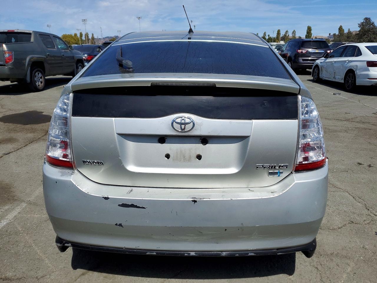 2004 Toyota Prius Base - Фото 6