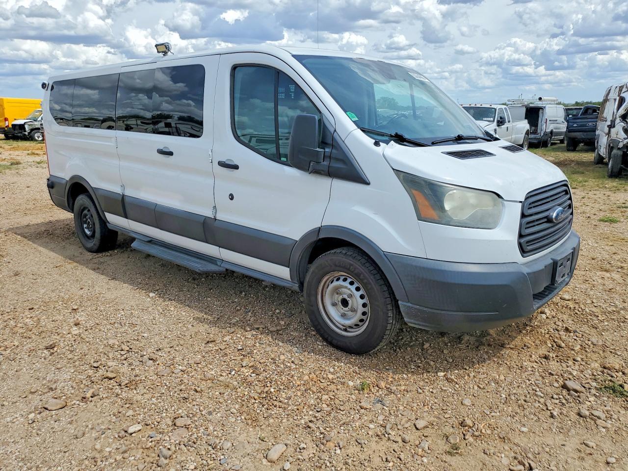 2016 Ford T350 Wagon V6 Pass 3.5L Xl Low - Image 4