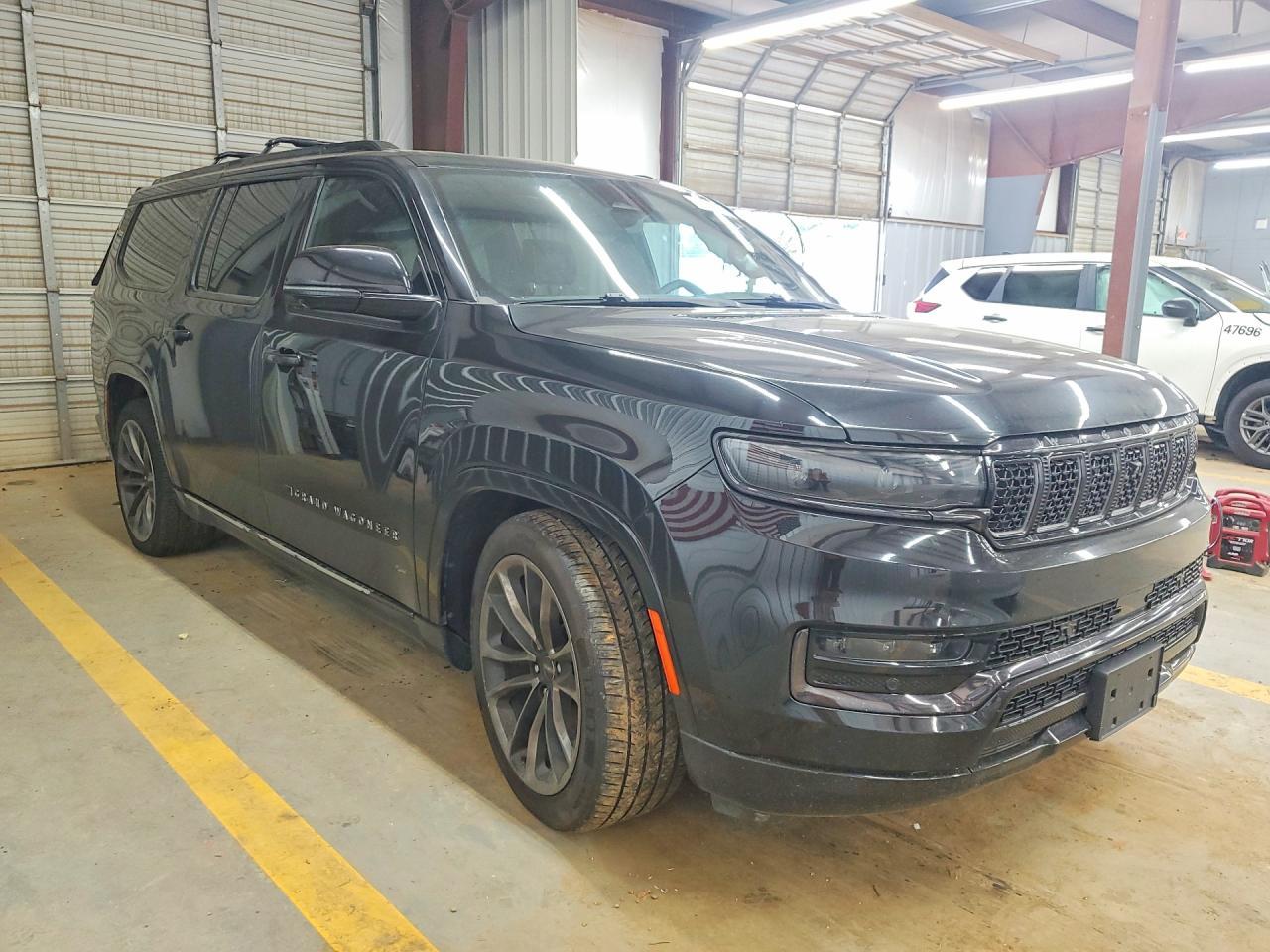 2024 Jeep Grand Wagoneer L Series Ii - Фото 4