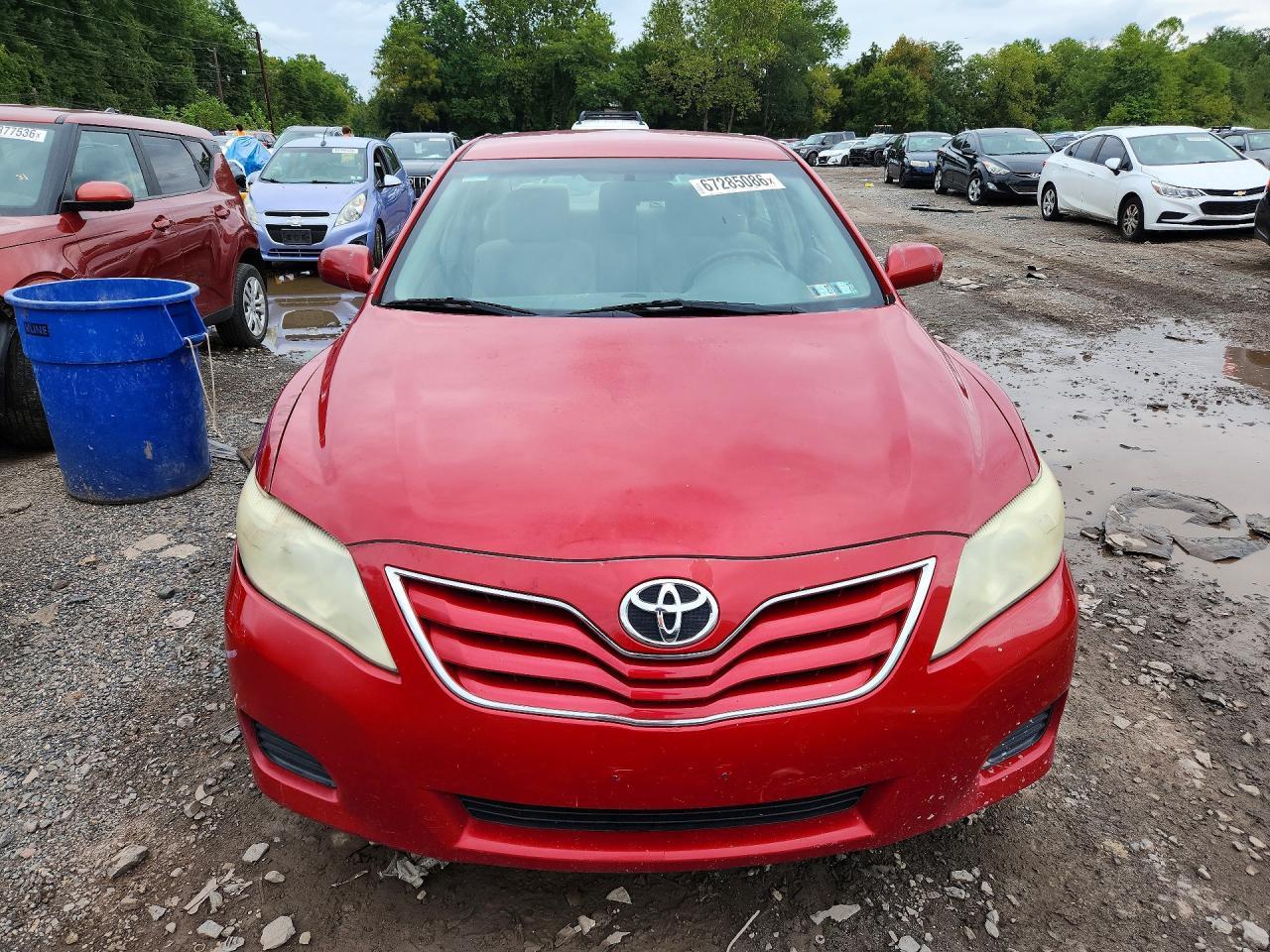 2011 Toyota Camry Le - Фото 5