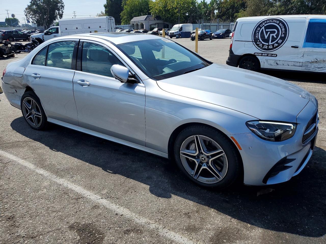 2023 Mercedes-Benz E 350 - Image 4