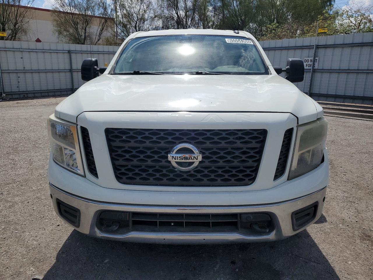 2019 Nissan Titan Sv - Фото 5