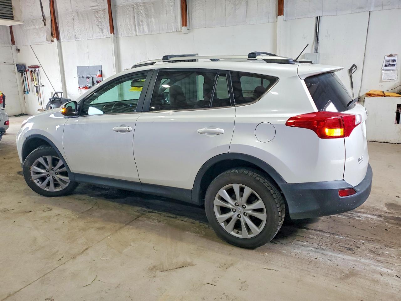 2013 Toyota Rav4 Limited - Фото 2