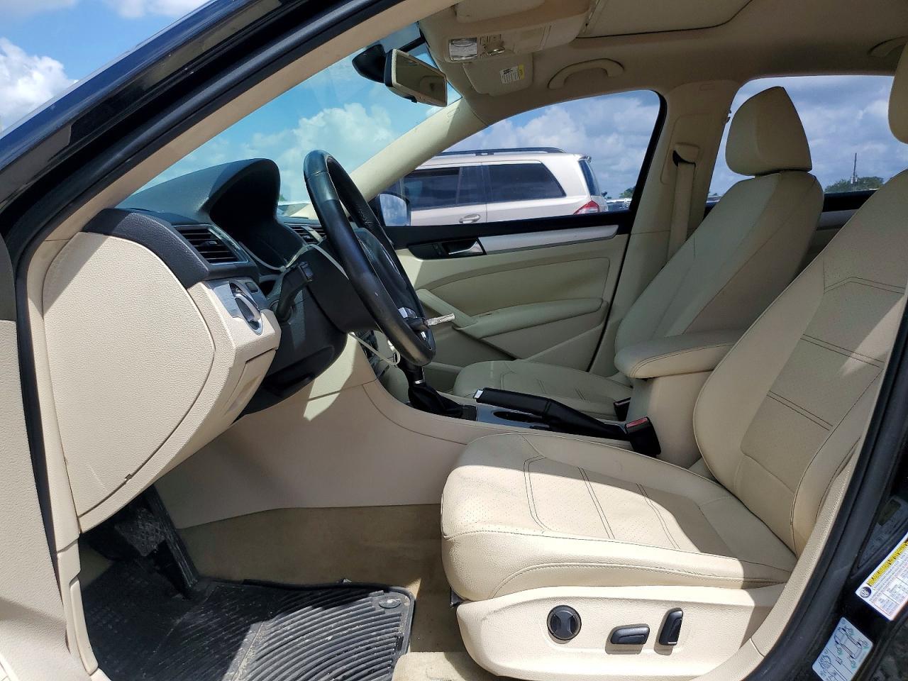 2013 Volkswagen Passat Se - Фото 7