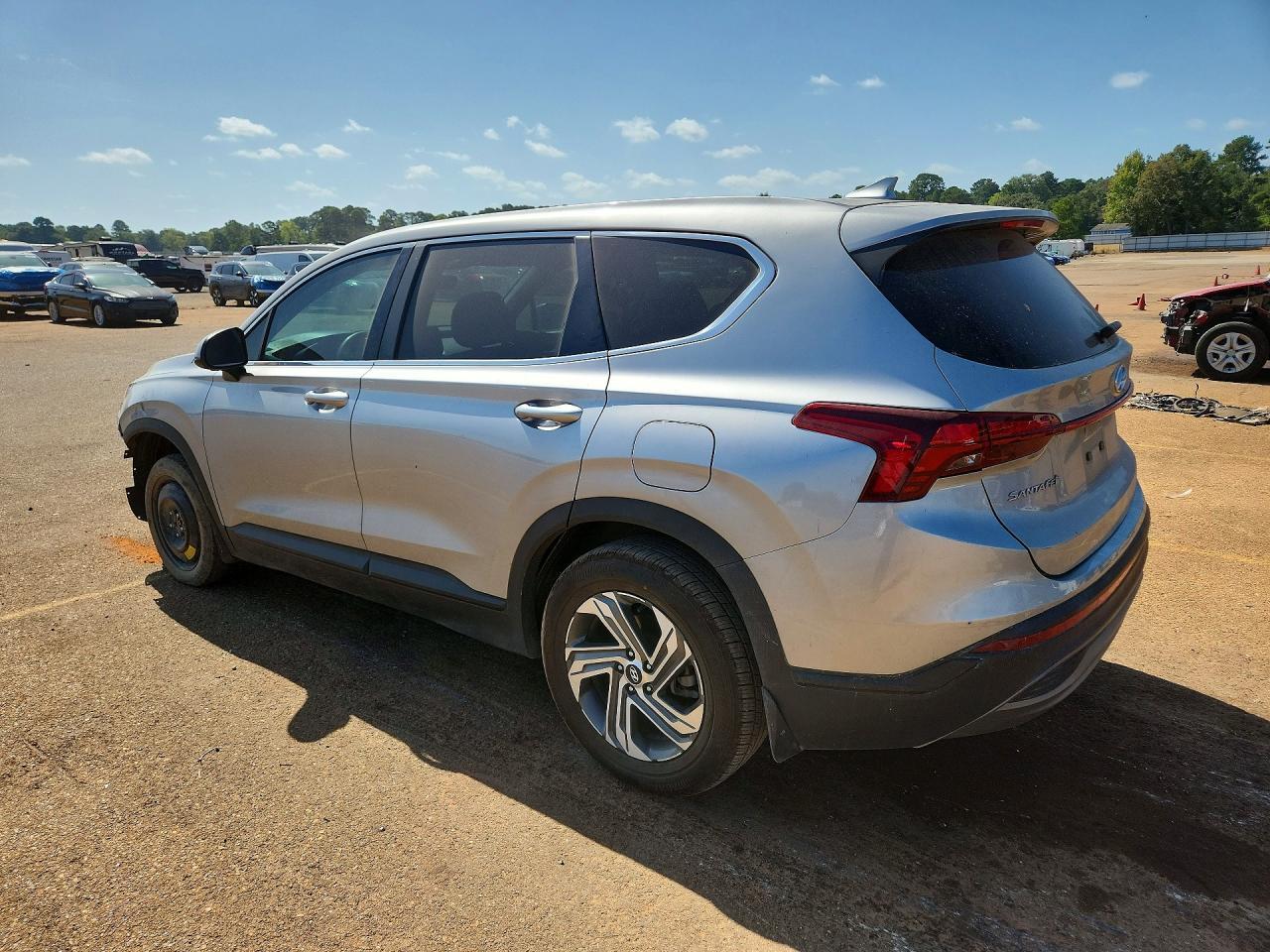 2021 Hyundai Santa Fe Se - Фото 2