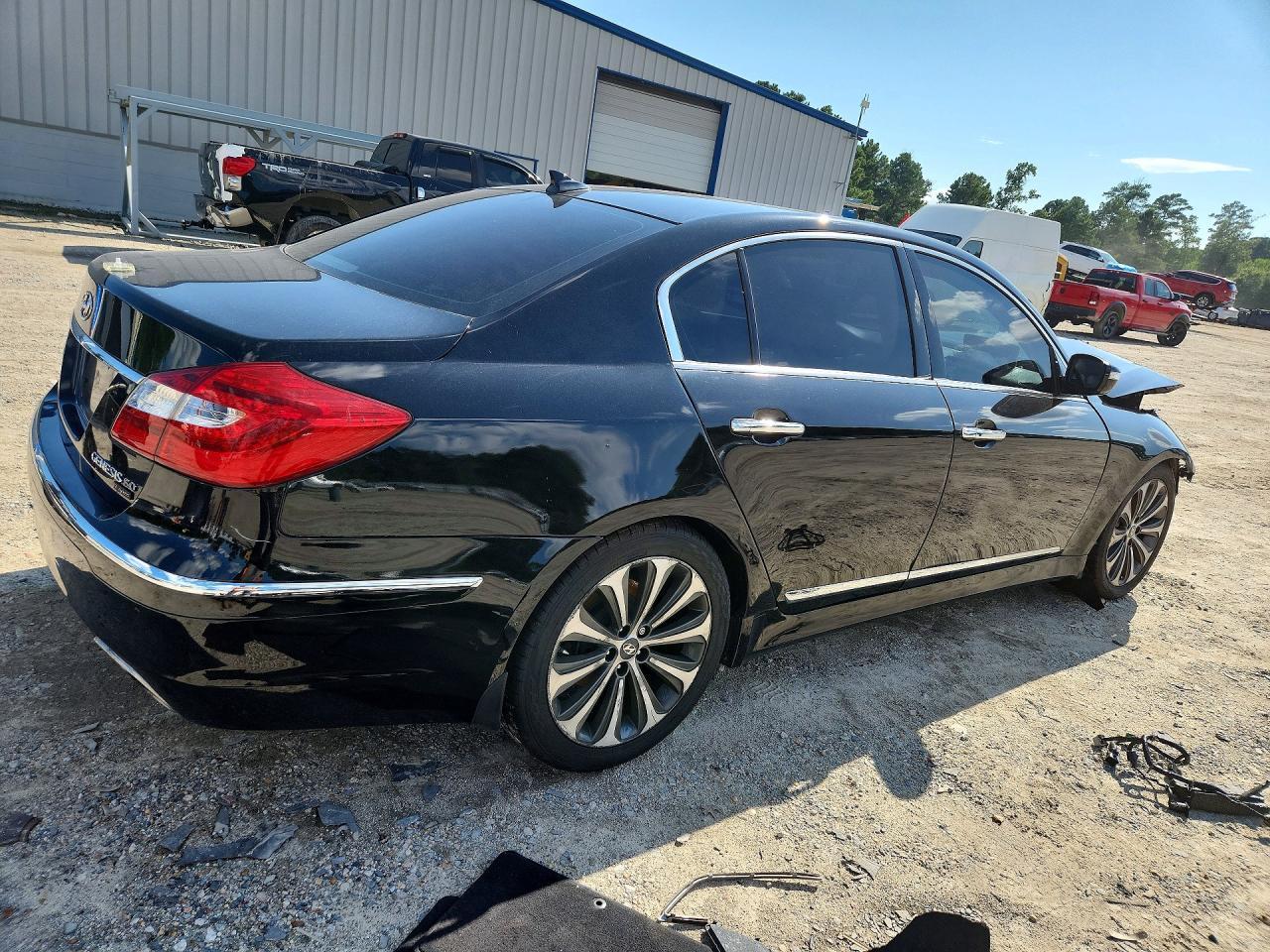2013 Hyundai Genesis 5.0L - Image 3