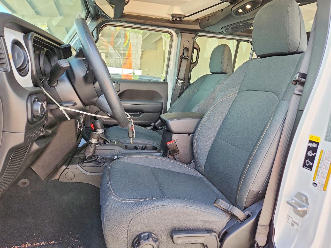 2025 Jeep Wrangler Sport - Фото 7