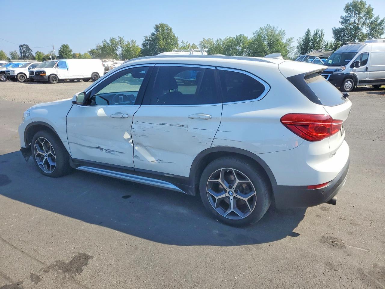 2019 BMW X1 xDrive28I - Фото 2