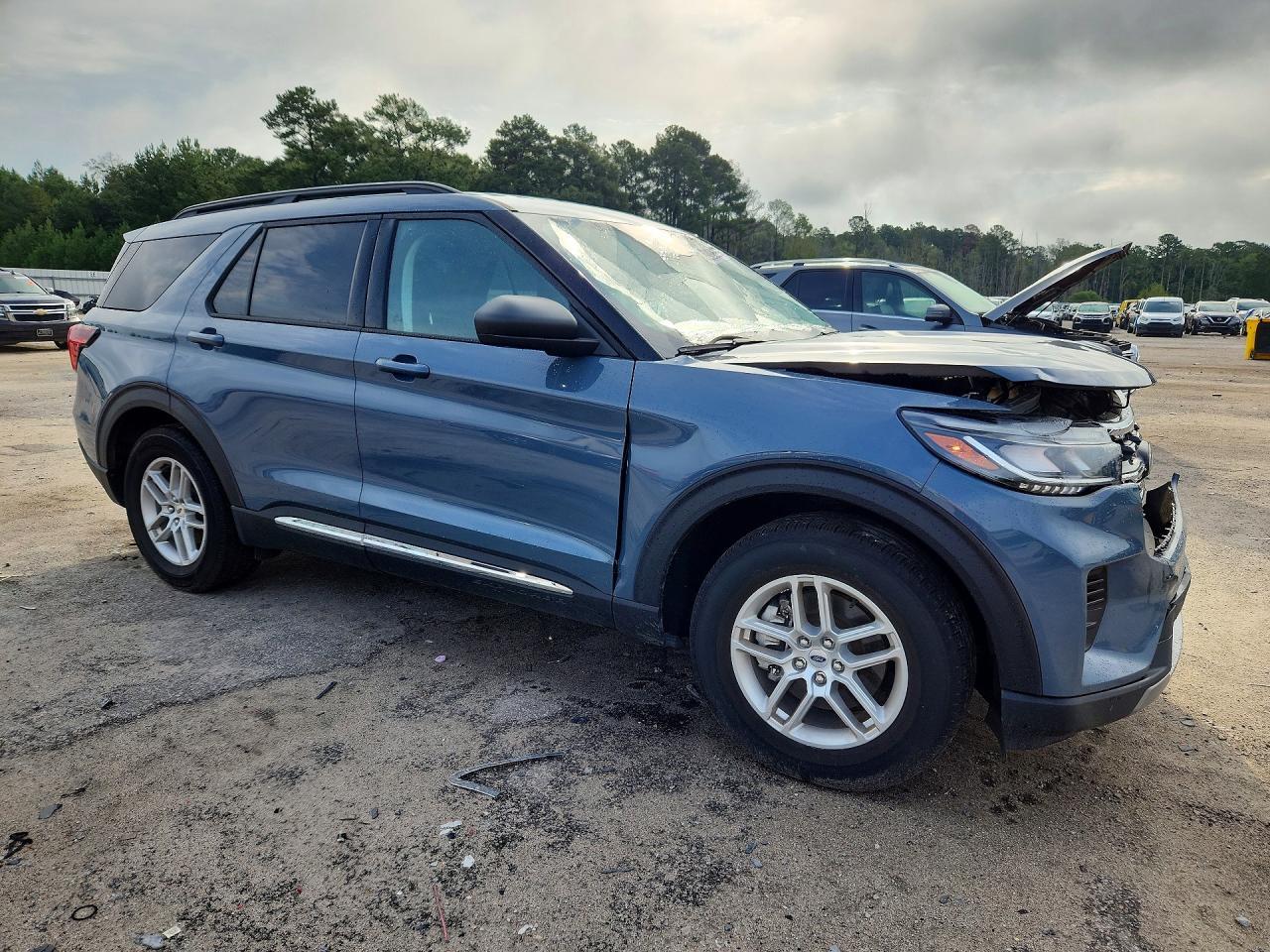 2025 Ford Explorer Active - Фото 4