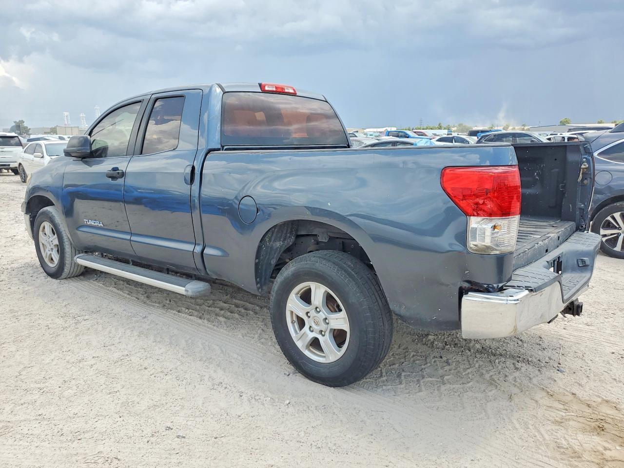 2010 Toyota Tundra Double Cab Sr5 - Image 2