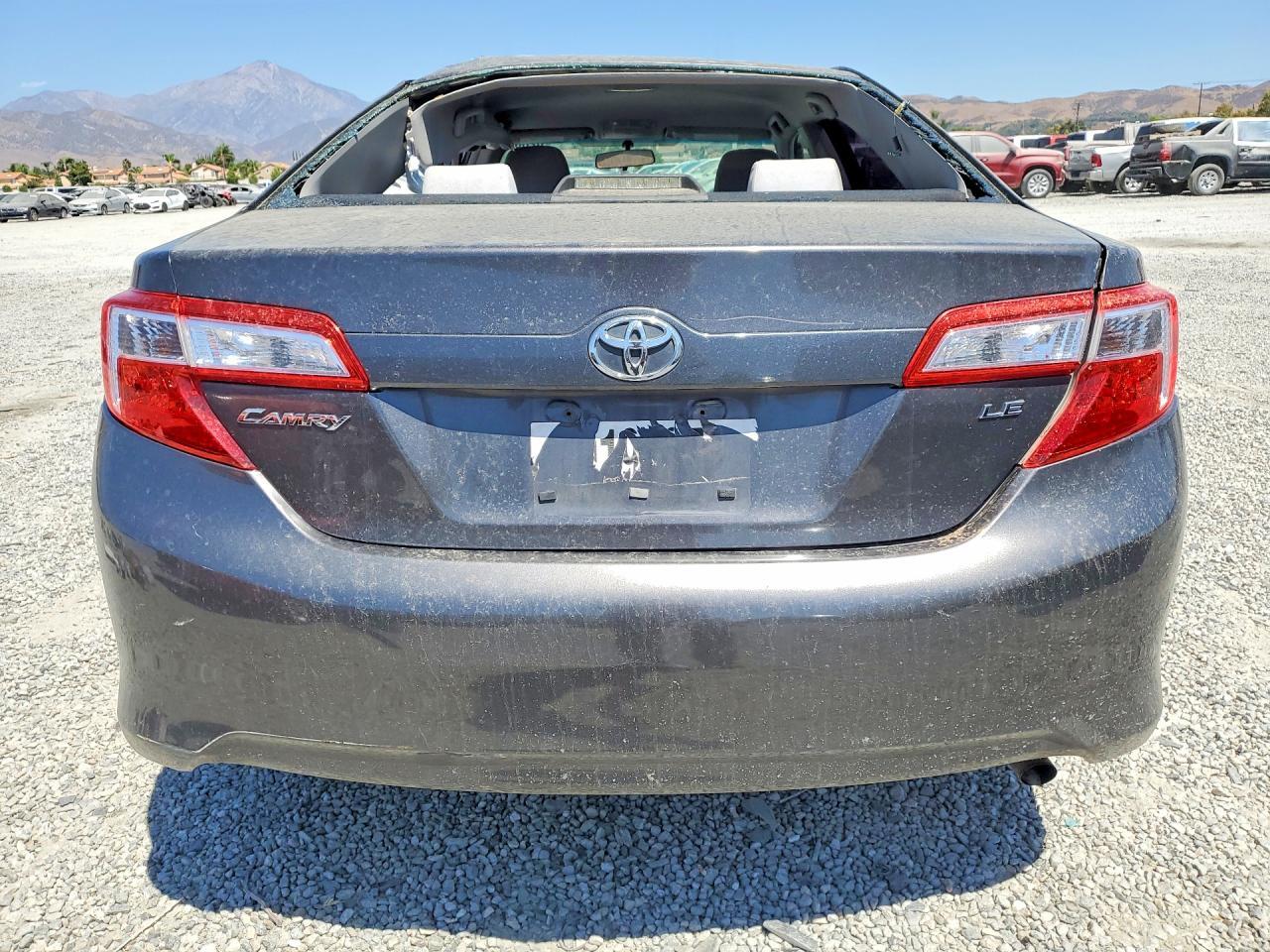 2012 Toyota Camry Le - Image 6