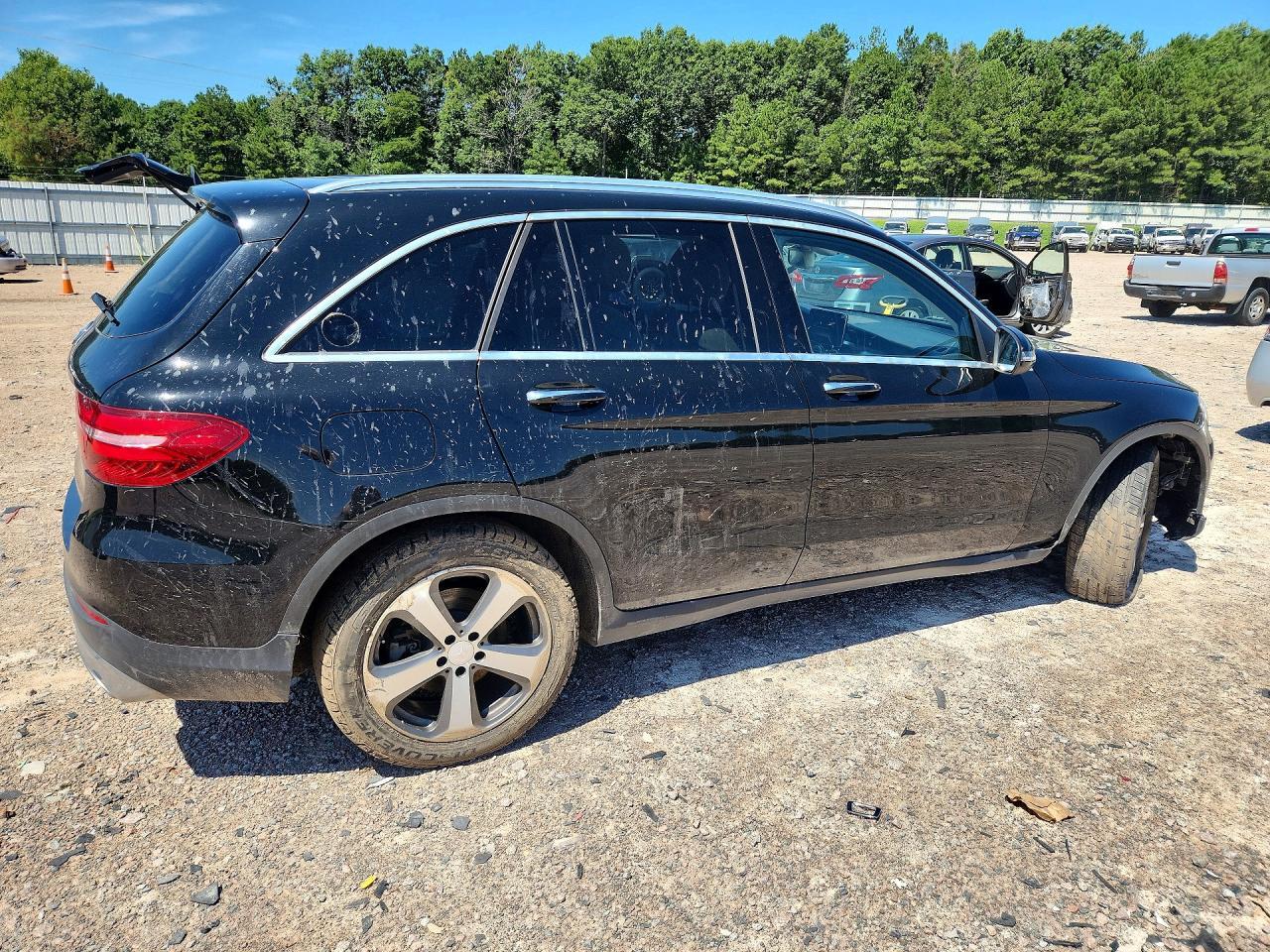 2017 Mercedes-Benz Glc 300 - Фото 3