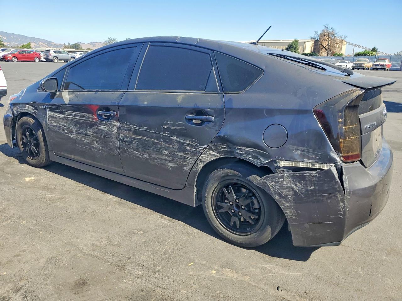 2015 Toyota Prius Two - Фото 2