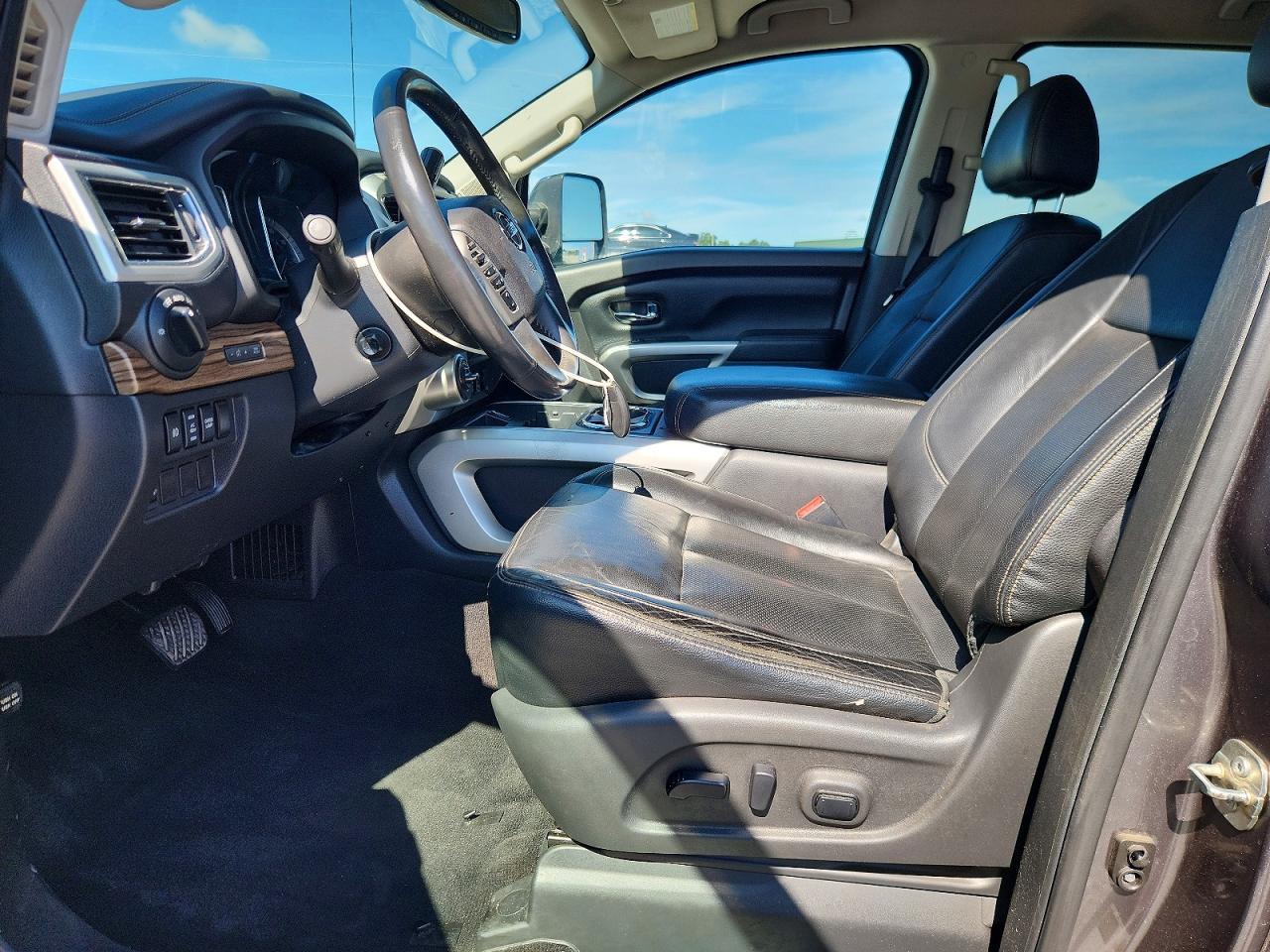 2017 Nissan Titan Sl - Image 7