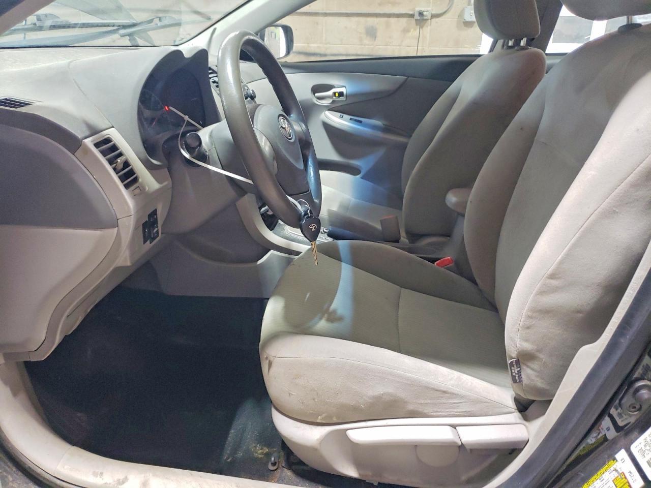 2010 Toyota Corolla Le - Фото 7